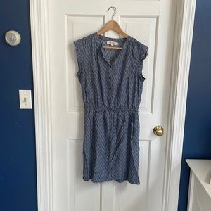 Sleeveless comfortable lightweight casual dress from Ann Taylor Loft.